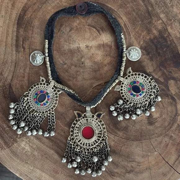 Vintage Silver and Red Statement Necklace - Picture 2 of 2